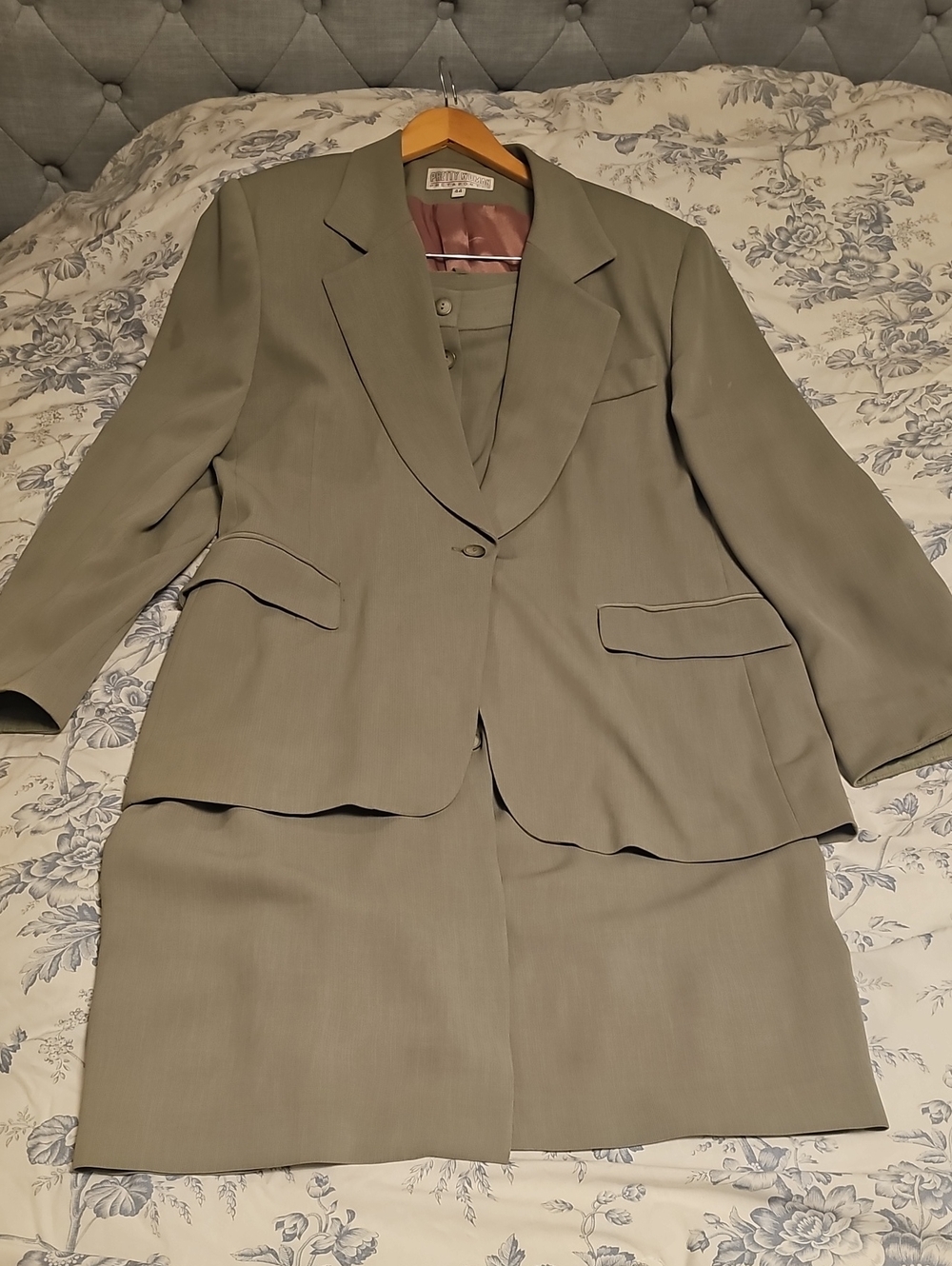 Women's Taupe Two-Piece Suit Jacket & Skirt
